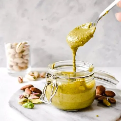 Herbal pistachio butter